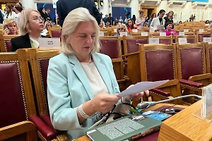 Кнайсль призвала Россию не тратить время на погрязшую в беззаконье Европу