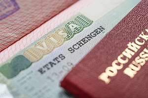 Стало известно о планах ЕС прекратить выдачу шенгенских мультивиз россиянам
