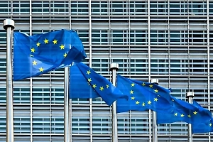 В Еврокомиссии рассказали, есть ли у россиян шанс на получение многократной визы