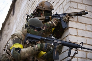 ВСУ атаковали машины с беженцами под Красноармейском, погибла женщина