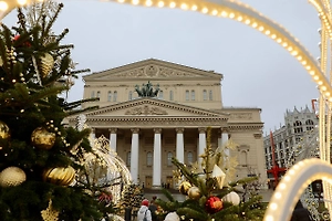 В Москве приступили к работам по украшению улиц к Новому году