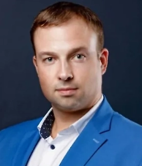 Замоченные орехи лучше усваиваются за счёт снижения содержания фитиновой кислоты — вещества, которое связывает минералы (цинк, железо, кальций и магний) в пищеварительном тракте, препятствуя их усвоению. Мягкие орехи легче жуются и не перегружают желудок, что особенно актуально для людей с чувствительным желудком.