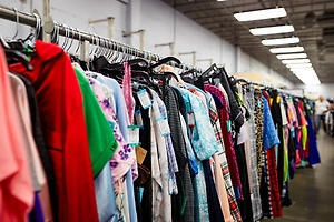 Торчащие нитки и задержки доставок: Ростовский бренд одежды﻿ обвиняют в массовом обмане клиентов