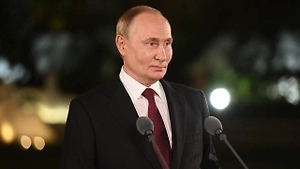 Путин поздравил полицейских и ветеранов МВД с профессиональным праздником