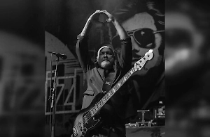 Лужа крови, рассечённый глаз: Всплыли жуткие подробности смерти басиста Limp Bizkit