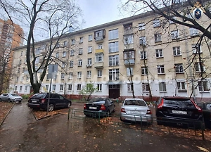 Двое рабочих сорвались с крыши пятиэтажки в Химках, один разбился насмерть