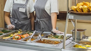 Вспышка кишечной инфекции отправила 7 учеников в больницу и закрыла гимназию в Ульяновске