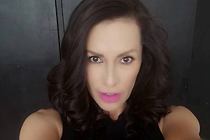 Певица пережила клиническую смерть и рассказала, каким увидела ад