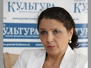 Слова года являются показателями ценностных ориентиров общества и/или отдельных его представителей, средством в формировании культуры и мировоззрения людей, определяют наши убеждения, поведение и ориентиры в жизни, так как их смысловое пространство условно становится основой для понимания мира, тех процессов, которые характеризуют современное общество, влияют на наши решения и действия.