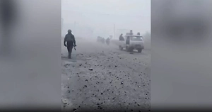 Появилось видео захода колонны российских военных в Красноармейск под покровом тумана