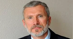 Проходят годы, а методы западных спецслужб не меняются. Они используют подкуп, вербовку и провокации, чтобы подорвать российскую обороноспособность. В 1976 году, наобещав денег пилоту Виктору Беленко, угнали на Запад новейший на тот момент советский истребитель МиГ-25. Характерно, что предатель бросил в СССР жену и малолетнего ребёнка.