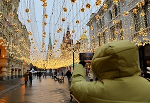 Новый год ударит по кошельку: Life.ru узнал, кто рискует потерять до трети дохода в январе