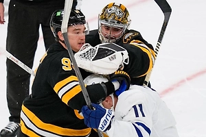 Российский хоккеист Задоров снова устроил драку во время матча НХЛ