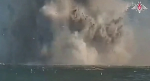 В Туапсе пять домов на берегу повреждены при атаке безэкипажных катеров ВСУ