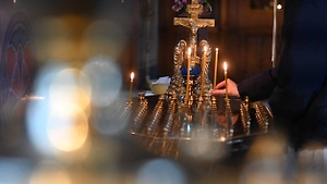 «‎Знамение всем нам»: В России замироточила предвещающая беду икона Николая II