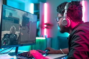 Юрист объяснила, могут ли уволить за компьютерные игры на рабочем месте