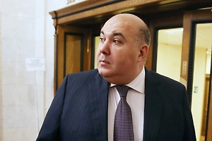 Суд рассмотрит иск о выселении депутата-прогульщика Напсо из служебной квартиры