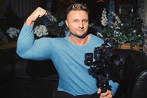 Суд Москвы прекратил дело организатора групповых ЛГБТ*-туров