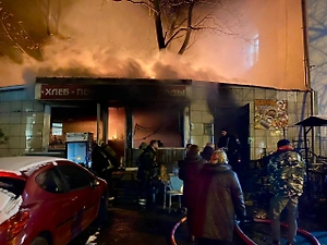 Мужчина и женщина погибли при пожаре в кафе в Видном
