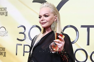 Покупательница квартиры Долиной хочет взыскать с неё 112 млн рублей