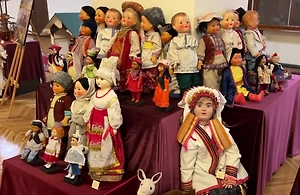 Life.ru побывал на выставке российских игрушек в ГД и узнал, чем они лучше «дешёвых китайских уродцев»