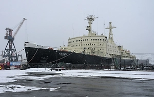 Путин: Во всём мире только РФ способна вести серийное производство мощных ледоколов