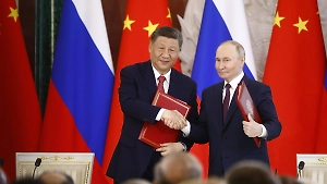 Путин передал большой привет Си Цзиньпину через премьера Госсовета КНР