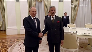 Путин провёл встречу с главой МИД Индии в Кремле