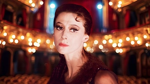 Муза Пьера Кардена, ультрас на футболе и клиентка фарцовщицы. Двойная жизнь балерины Плисецкой