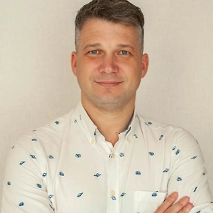 Это серьезное вложение, но оно того стоит. Ваши дети и внуки скажут вам спасибо, что у них есть одно место для поминовения, а не несколько разбросанных по области. 