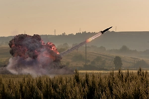 Армия России мощным ударом разнесла военную базу с бункерами ВСУ на Западе Украины