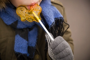 Россиянам назвали самую вредную сладость, которая разрушает зубы