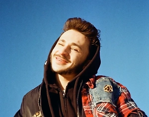 Блогер Эльдар Джарахов снова начал спиваться и обратился к наркологу