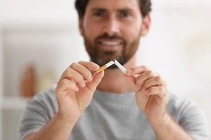 Доктор Мясников раскрыл эффективные методы борьбы с курением