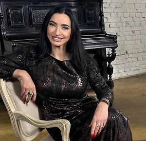 Оргазм считается средством от тысячи болезней. Потому что в фундаменте практически любой болезни лежит нервная система, лежит стресс, наше нервное состояние, наша зажатость.