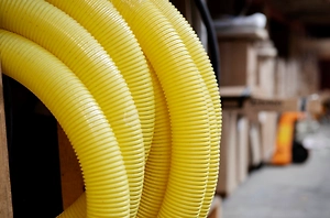 Коллеги «‎в шутку» связали и вставили шланг в задний проход 15-летнего подростка, он погиб