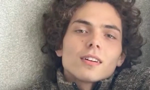 18-летний парень умер из-за лопнувшего аппендикса, пока он пил обезбол по совету врачей