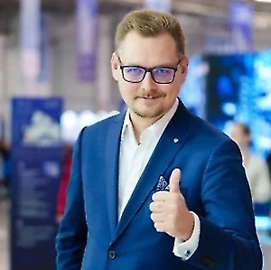 В конце декабря техника может подорожать из-за перегруженной логистики, роста себестоимости и запуска технологического сбора с 2026 года. Рассмотрите покупку в январе: в начале года часто бывают реальные скидки при снижении спроса и необходимости освободить склады.