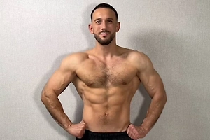 Сердце не выдержало: Популярный фитнес-блогер из Оренбурга умер после марафона по набору веса