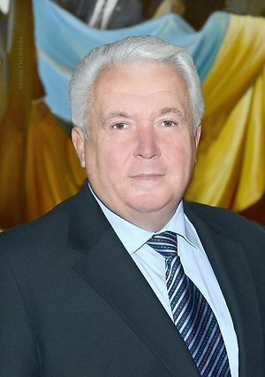 Вот у людей сколько денег, вы даже не представляете, миллиарды. Причём они поднялись за несколько лет. Там крыша полностью в любую сторону съедет. Вот я вам приведу только один пример, чтобы вы понимали масштабы. &lt;...&gt; Что такое полтора миллиарда налички? Это 15 тонн. И вот представьте эту шайку, которая видит эти деньги каждый месяц, а 10 месяцев там условно, вот это 150 тонн. У них крыша едет.