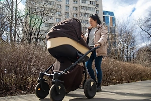 Соцфонд рассказал, сколько получают беременные и молодые мамы в 2025 году