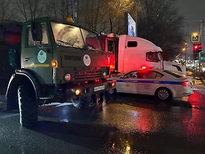 КамАЗ насмерть задавил подростка на пешеходном переходе в Новосибирске