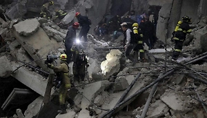 Работы по спасению людей на месте ЧП в Южно-Сахалинске затрудняет сырой бетон