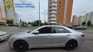 Пьяная рецидивистка села за руль и лишилась «заряженной» Toyota Camry