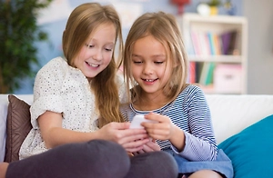 «Никому не говори!» Только мошенники произносят эти фразы в разговоре с детьми