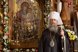 Митрополита УПЦ Арсения экстренно госпитализировали из зала суда