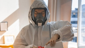 Число отравившихся химическим веществом в доме в Москве возросло до трёх