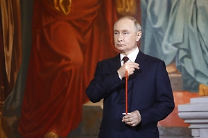 Путину подарили икону, побывавшую на всей линии фронта в зоне СВО