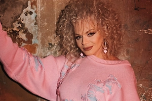 «Изнасилуй меня» и диета от рака: Зумеры ужесточили «отмену» Долиной из-за старых грехов