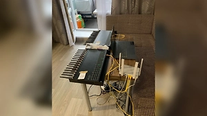 В Рязани задержали супругов, которые помогали украинским мошенникам подменять номера